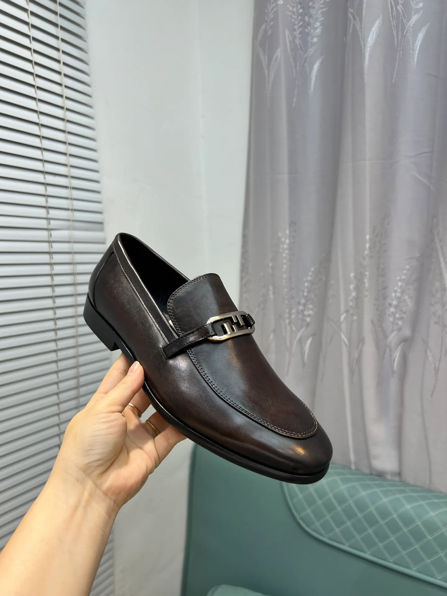Men's shoes 💰940 [FENDI] Fendi men's business casual leather shoes imported brand cloth/calf leather/open edge beads/brand logo printing -Inner lining: comfortable cowhide lining -Outsole: genuine leather outsole with rubber backing embedded in the heel, perfect injection molding -Super high quality control·Fine workmanship: highlighted (high-end·luxury·grade) -Size: 39-44.38.45.46 Customized, non-returnable